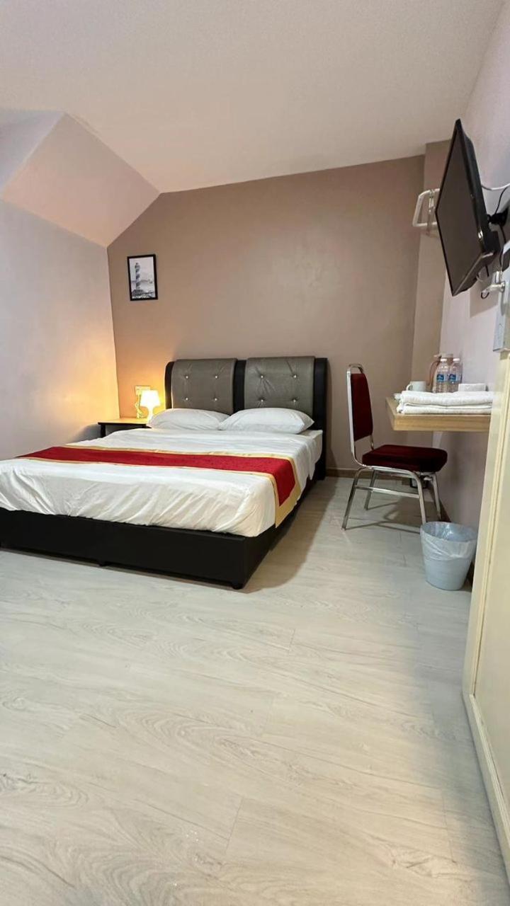 Hotel Ching Hua Segamat Exteriör bild