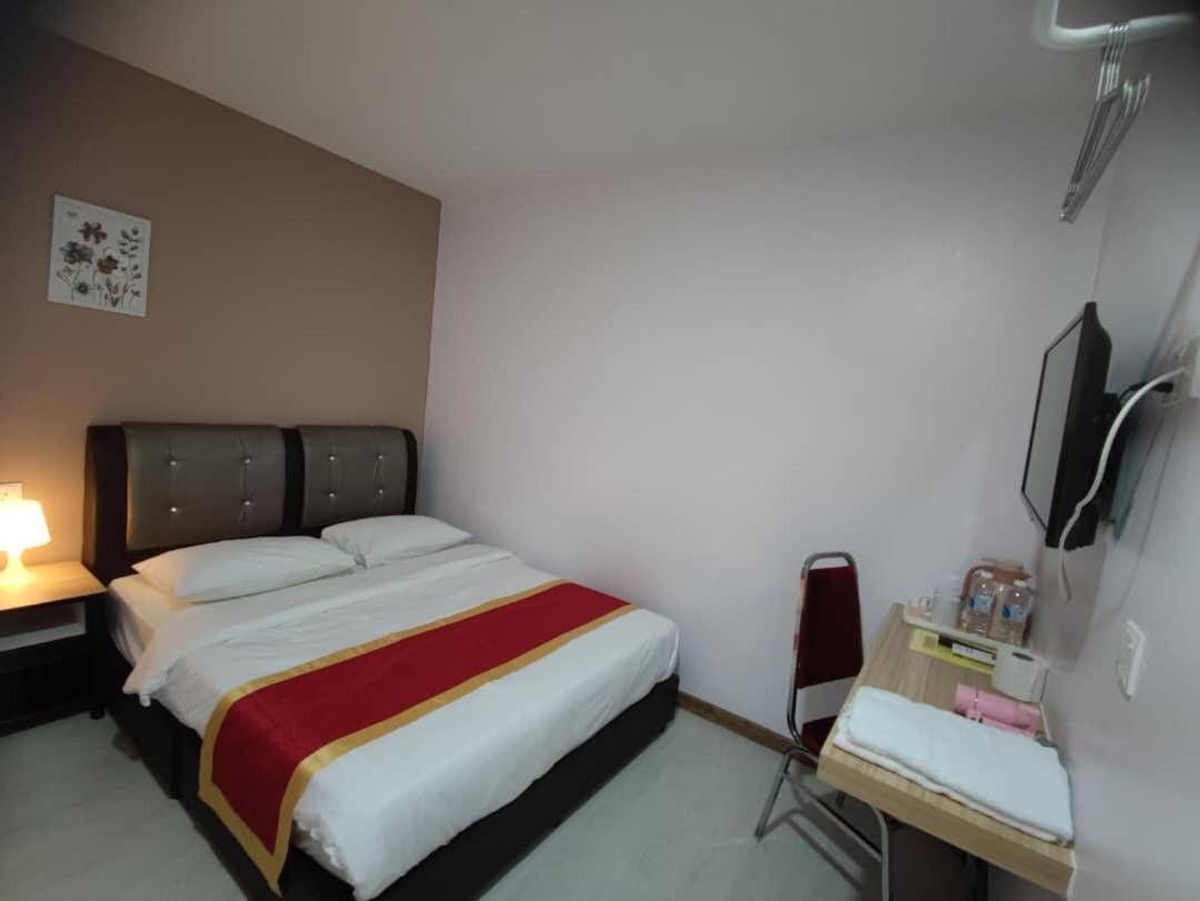 Hotel Ching Hua Segamat Exteriör bild