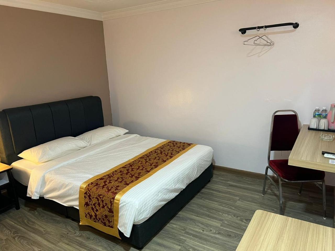 Hotel Ching Hua Segamat Exteriör bild