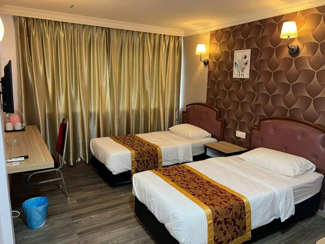 Hotel Ching Hua Segamat Exteriör bild